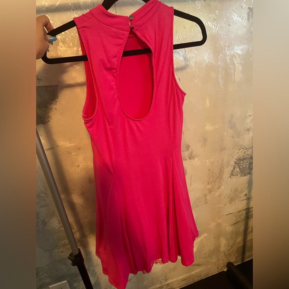 Pink open back dress - Picture 4 of 4